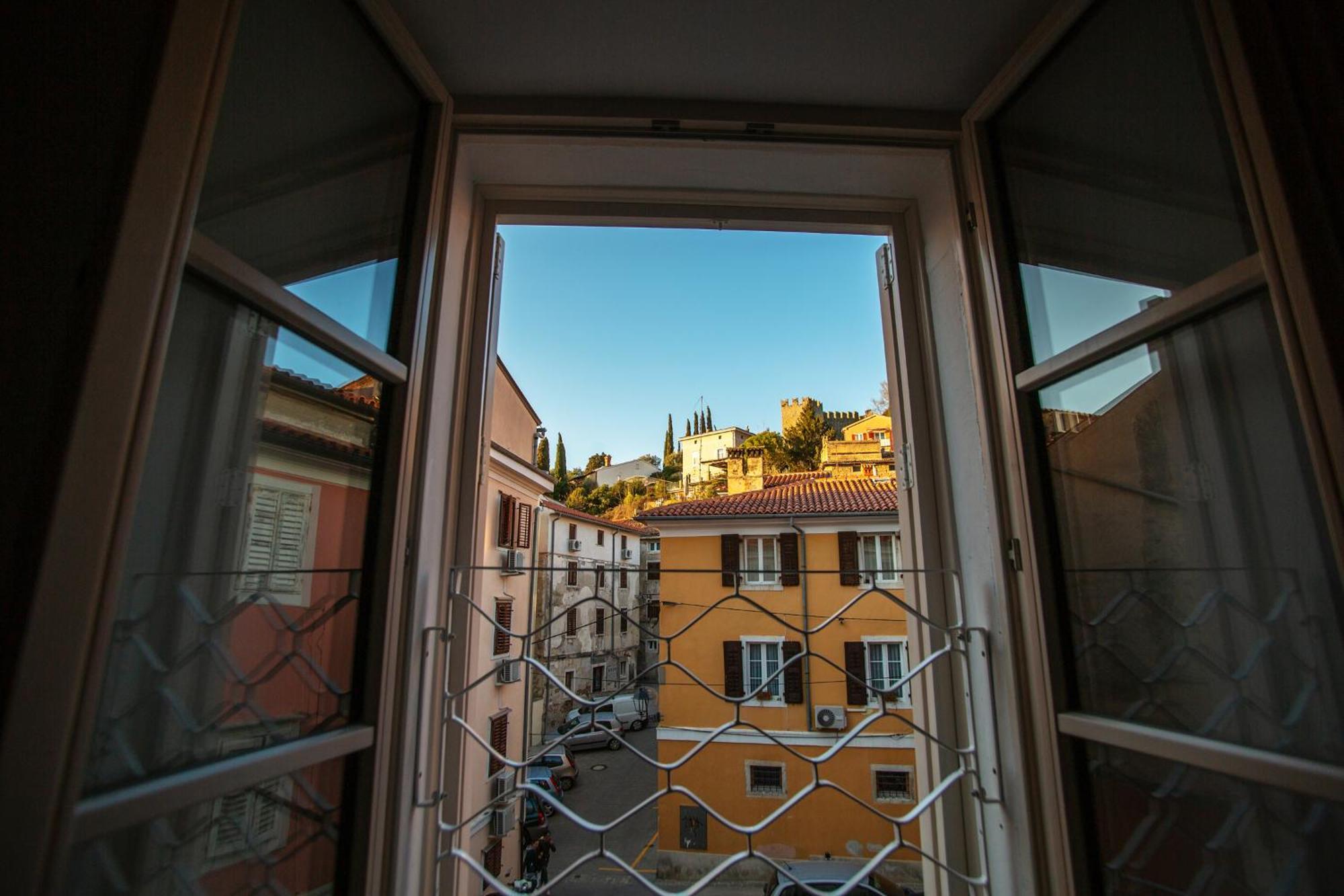 Azzurro Apartment Piran Bagian luar foto